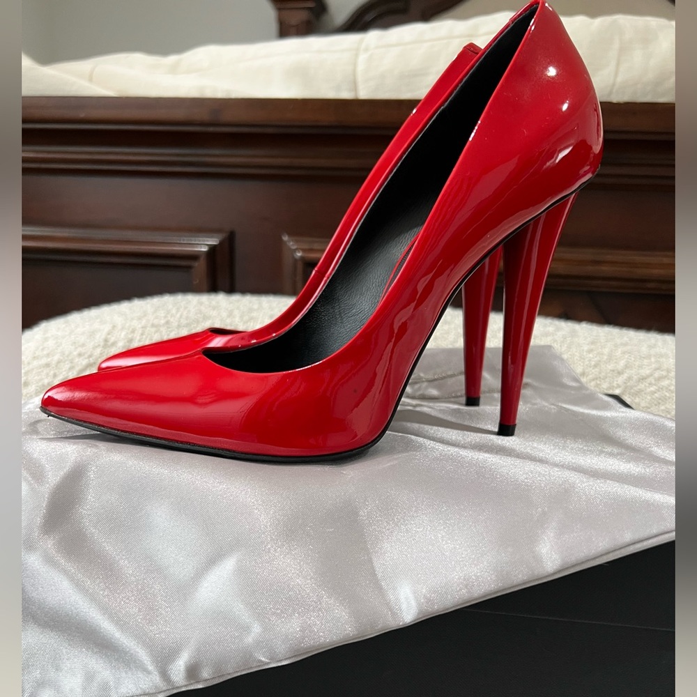 Giuseppe Zanotti Red Patent Leather pump AUTHENTIC!